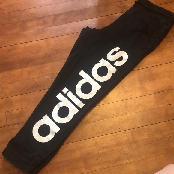 Adidas black slim fitting sweatpants - sz medium